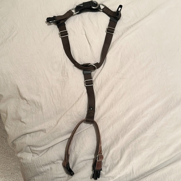 Brown Freedom No-Pull Dog Harness - Size Medium - Picture 4 of 12